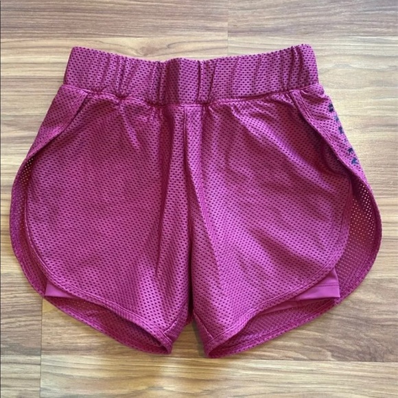 ❗️SOLD❗️Oakley athletic shorts bundle - Picture 6 of 9